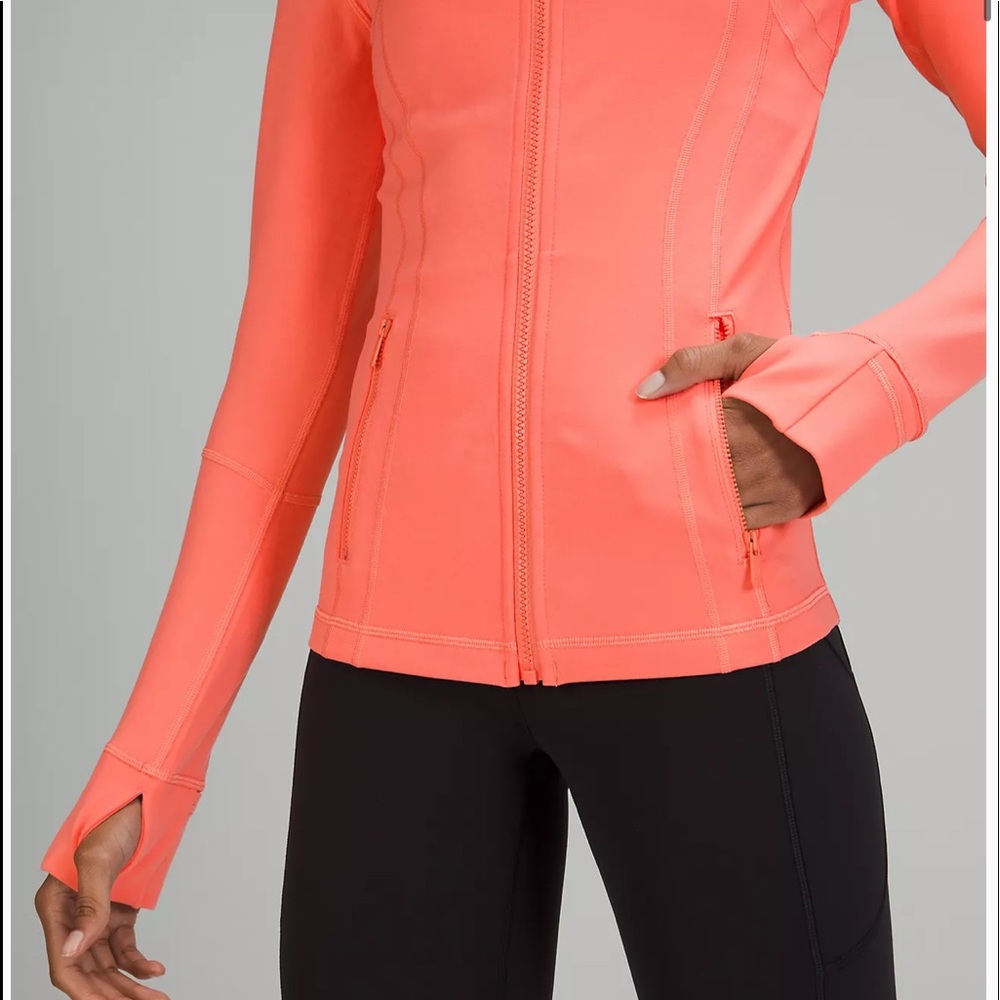 Define Jacket 
Luon - Picture 3 of 5
